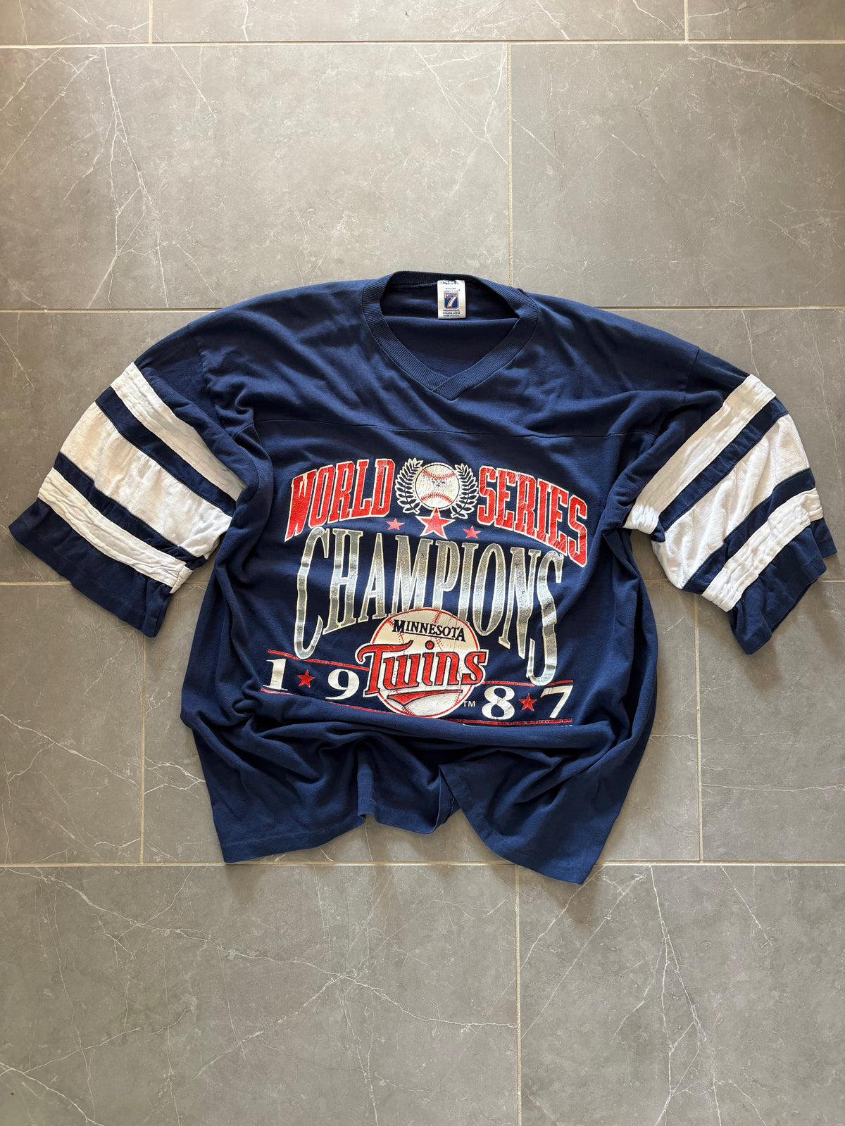Vintage 80s Minnesota Twins Championship T-Shirt — , XL