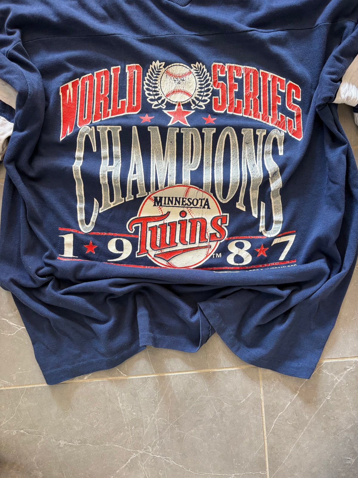 Vintage 80s Minnesota Twins Championship T-Shirt — , XL
