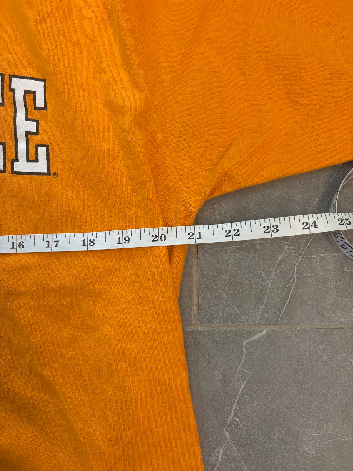 Vintage Y2K Tennessee Vols T-Shirt — , M