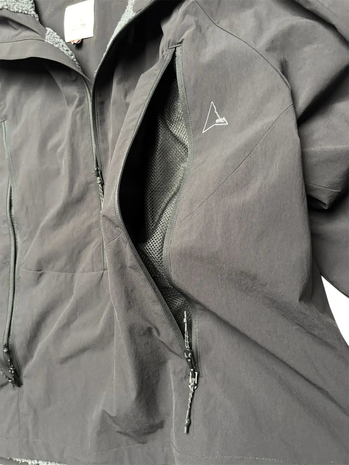 ROA Hiking Black Hooded PrimaLoft Anorak Nylon Jacket